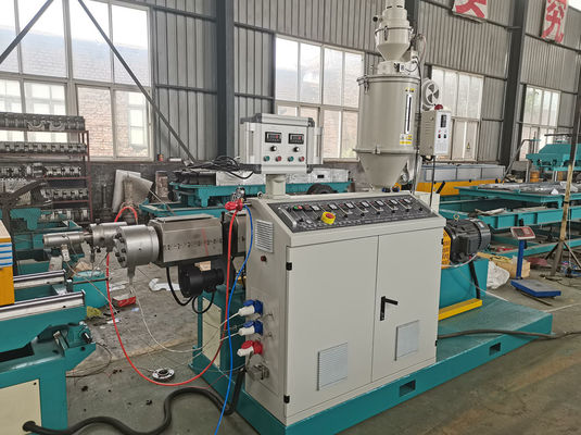 خط بثق الأنبوب المموج البلاستيكي HDPE PPR PP PVC