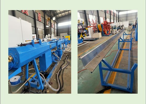 خط بثق الأنبوب HDPE بثلاث طبقات PLC HV940 آلة بثق الأنبوب PPR PP
