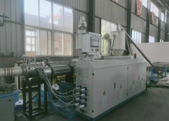 آلة بثق الأنبوب المموج البلاستيكي HDPE PE أحادية الجدار 10 م / دقيقة
