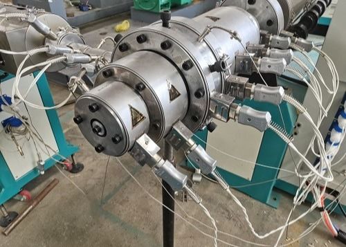20-110mm PE PP HDPE خط بثق الأنبوب / ماكينة