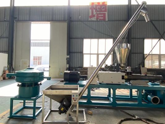 خط بثق الأنبوب PVC 200-260kg / H آلة البثق المزدوجة اللولب المخروطي