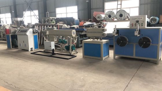خط بثق الأنبوب / الأنبوب الصغير PVC آلة الأنابيب المرنة اللينة