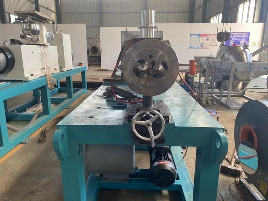 آلة بثق الأنبوب البلاستيكي PVC لضغط مياه الصرف الصحي