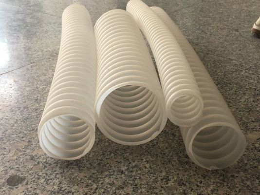 آلة تصنيع الأنابيب البلاستيكية المموجة ذات البرغي المفرد 60-80 كجم / ساعة