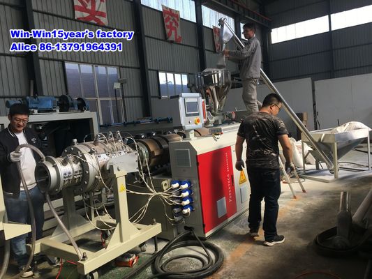خط إنتاج الأنابيب المموجة HDPE PE PPR UPVC CPVC PVC لسلك القناة الكهربائية