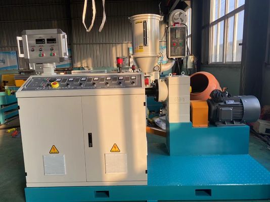 خيوط الأنابيب الصغيرة ذات القطر الكبير خط بثق الأنبوب HDPE أوتوماتيكي بالكامل