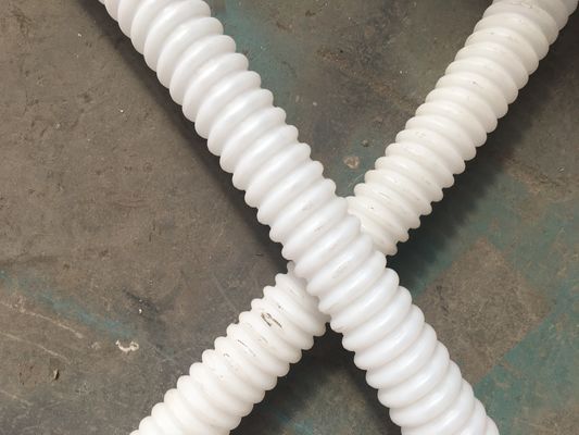 خط بثق الأنبوب المموج اللولبي الكربوني PE آلة بثق الأنبوب البلاستيكي