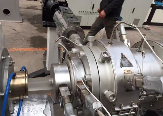 خط بثق الأنبوب المموج ذو الجدار الواحد عالي السرعة 400-630mm
