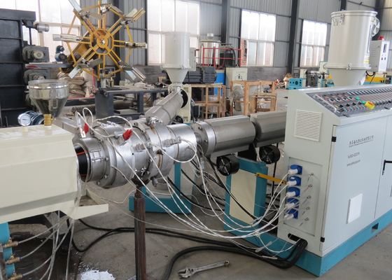 خط بثق الأنبوب المموج ذو الجدار الواحد عالي السرعة 400-630mm
