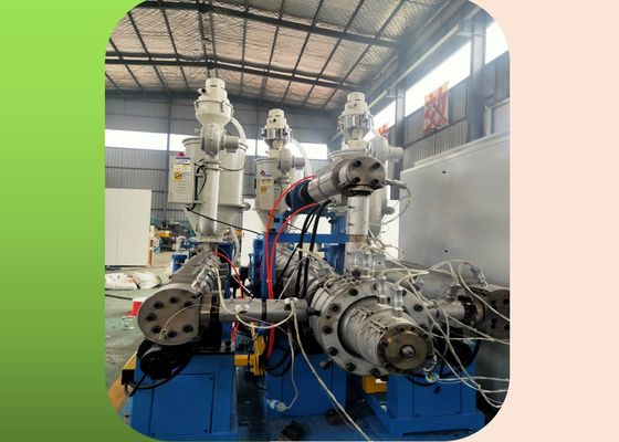 خط بثق أنابيب HDPE المقوى بثلاث طبقات 160 مم 18 م / دقيقة