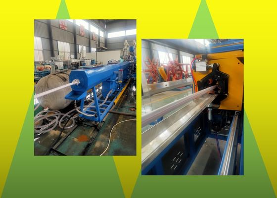 خط بثق أنابيب HDPE المقوى بثلاث طبقات 160 مم 18 م / دقيقة