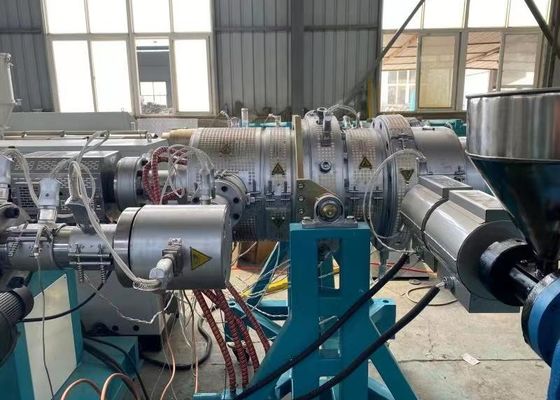 PLC Lineal 15m / Min 250kg / H آلة بثق الأنبوب HDPE