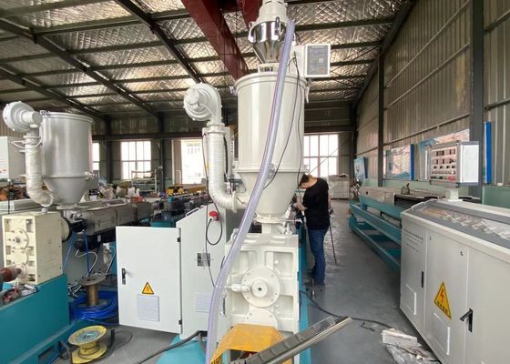 10-32mm خط بثق الأنبوب المموج ذو الجدار الواحد PE / PP بلاستيك
