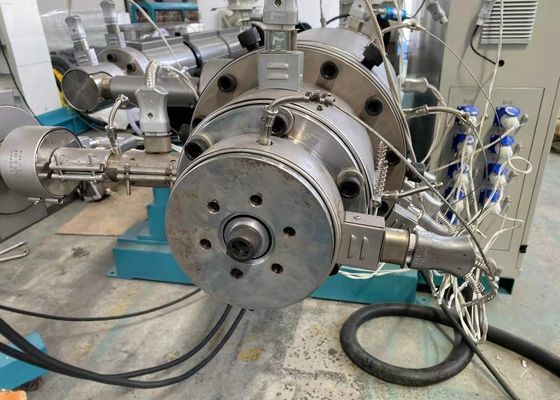 خط إنتاج الأنابيب البلاستيكية HDPE PE 200 مم بكفاءة عالية