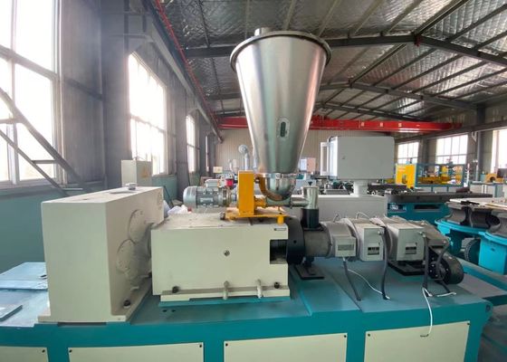 50-110mm مخروطي مزدوج برغي الطارد PVC قناة كهربائية