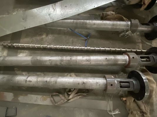 300kg / h برغي واحد آلة الطارد خط إنتاج الأنابيب البلاستيكية PE