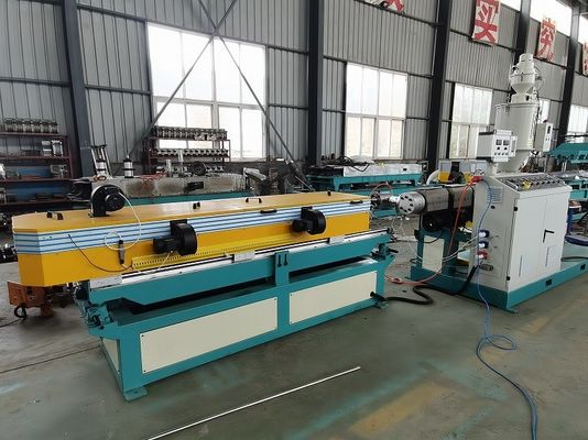 خط بثق الأنبوب المموج أحادي الجدار PP PE PVC مقاس 20/25/32/40 مم