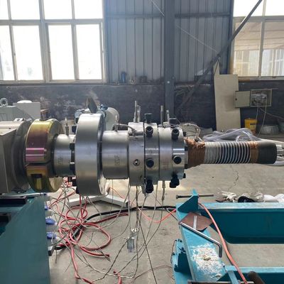 آلة بثق برغي مزدوج مخروطي أوتوماتيكي لأنابيب أنابيب PVC