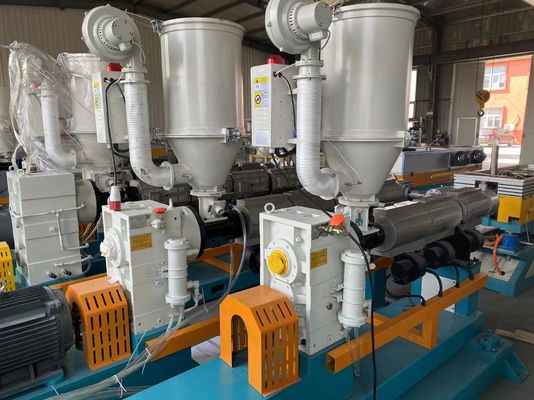10m / min خط بثق الأنبوب المموج البلاستيكي أحادي الجدار خط بثق خرطوم الأنبوب