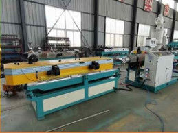 خط بثق الأنبوب المموج أحادي الجدار HDPE 110mm